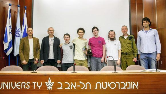ארבעה סטודנטים מאוניברסיטת תל-אביב ייצגו את ישראל בתחרות הבינלאומית במתמטיקה ארבעה סטודנטים מאוניברסיטת תל-אביב ייצגו את ישראל בתחרות הבינלאומית במתמטיקה