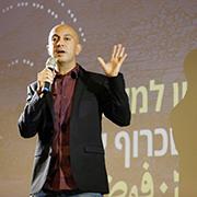 אבי יששכרוף עושה לנו סדר בפאודה אבי יששכרוף עושה לנו סדר בפאודה
